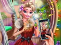 খেলা New Year Insta Selfie